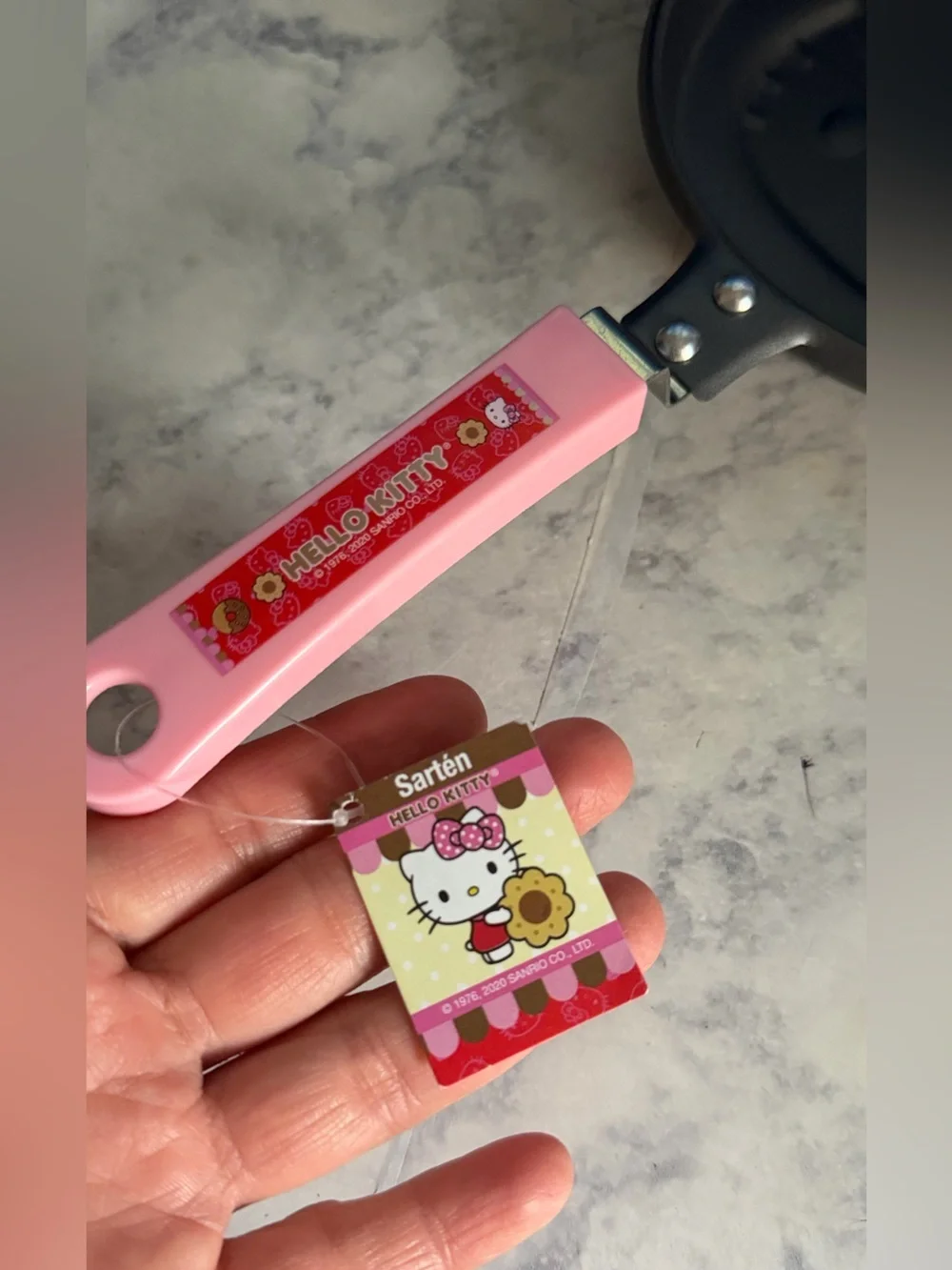 Hello Kitty Pink Character Pancake Pan with Bow Design small pancake size NWT